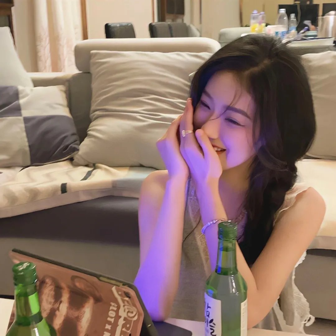 克莱尔的相机